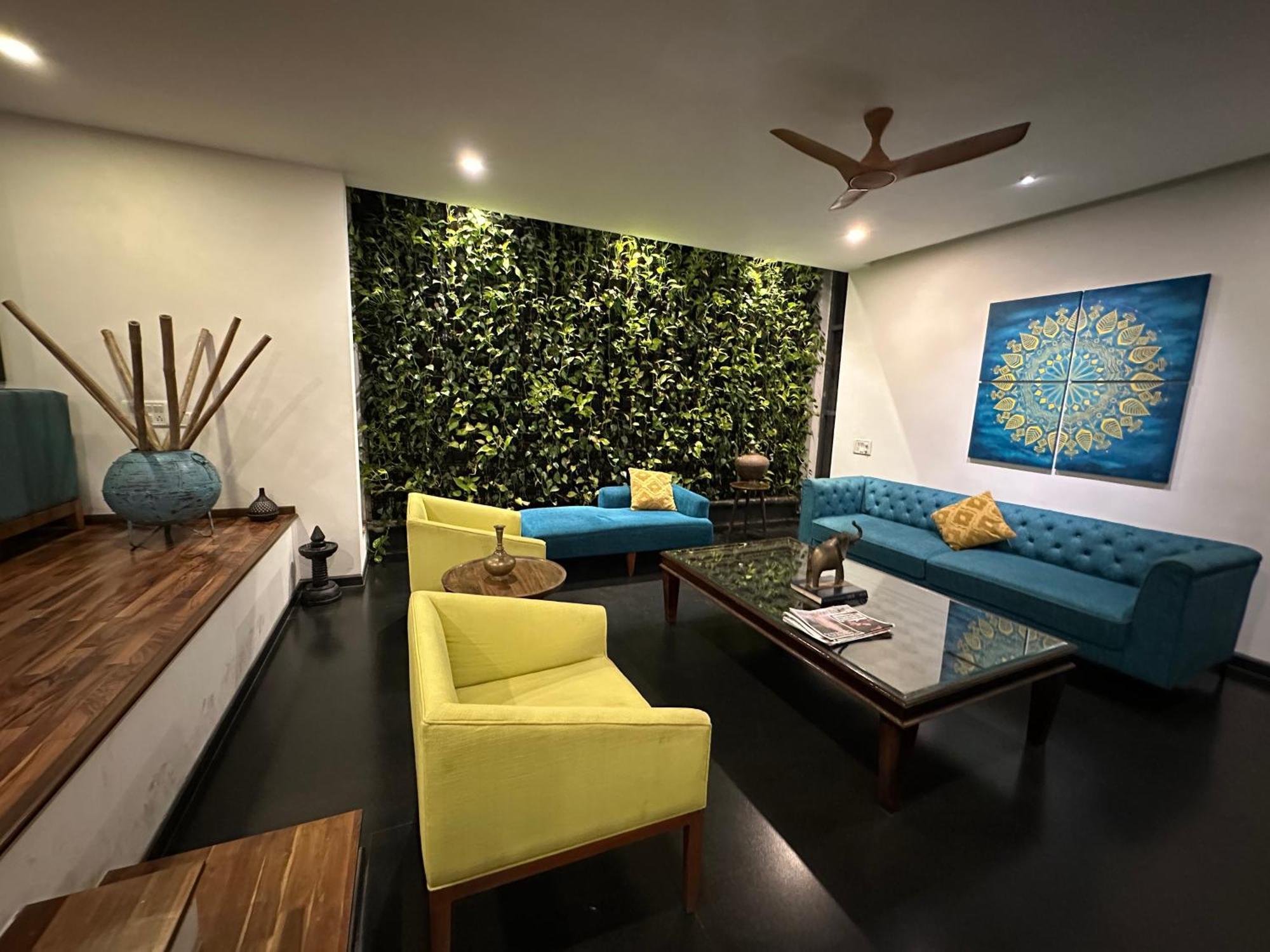 Aura Corporate Suites Bangalore Exterior foto